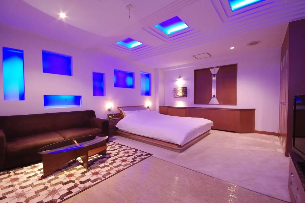 Отель для свиданий Hotel Y'S (Adults Only) Саппоро