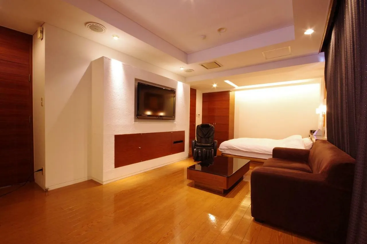 Hotel Y'S (Adults Only) Саппоро 2*,